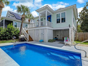 Private Heated Pool! Walk to Beach, Restaurants & Shops! Perfect for Family Beach Getaway